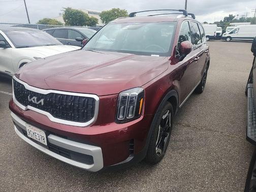 Red 2023 Kia Telluride EX
