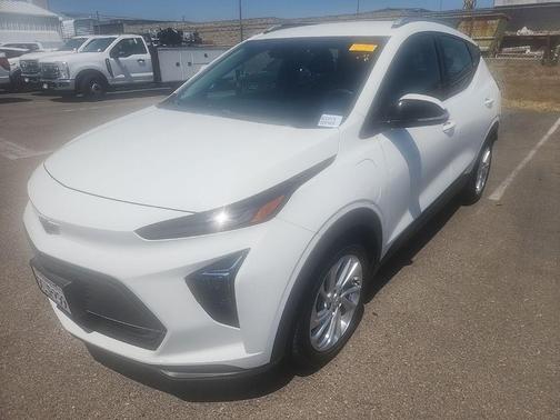 Summit White 2022 Chevrolet Bolt EUV LT