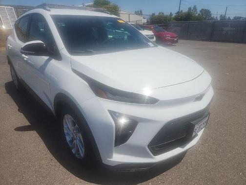 Summit White 2022 Chevrolet Bolt EUV LT