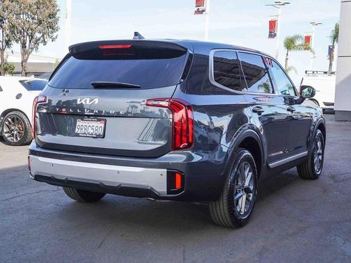 2024 Kia Telluride LX