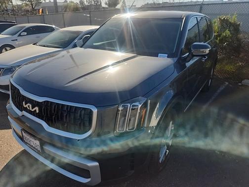 2024 Kia Telluride LX