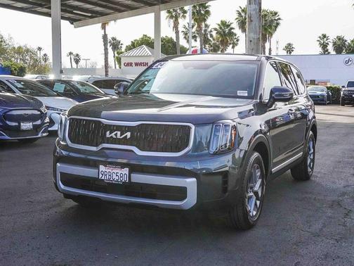 2024 Kia Telluride LX