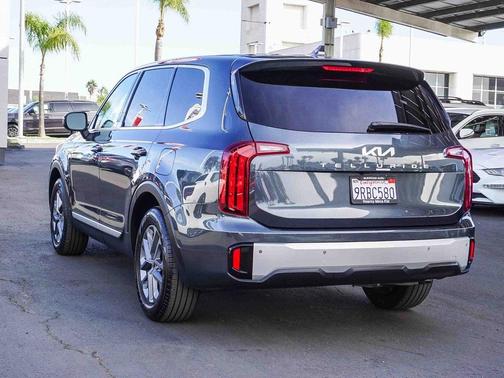 2024 Kia Telluride LX