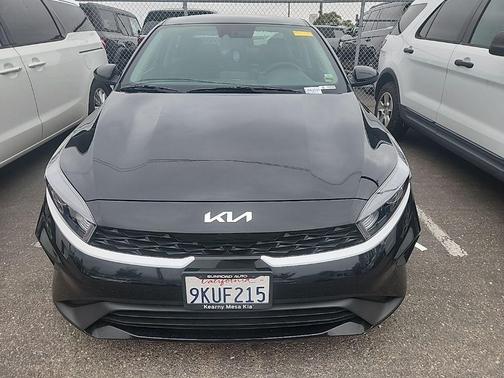 Aurora Black Pearl 2024 Kia Forte LXS
