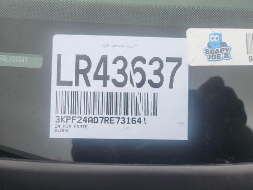 Aurora Black Pearl 2024 Kia Forte LXS
