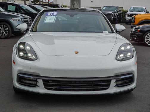 2018 Porsche Panamera 4S
