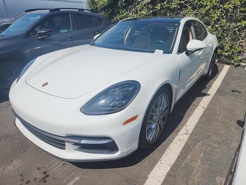2018 Porsche Panamera 4S