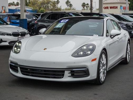 2018 Porsche Panamera 4S