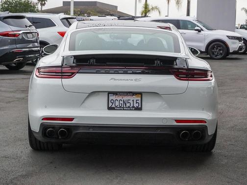 2018 Porsche Panamera 4S