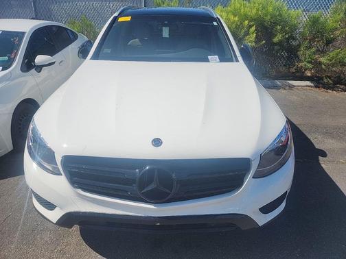 designo Diamond White Metallic 2018 Mercedes-Benz GLC 300 Base 4MATIC