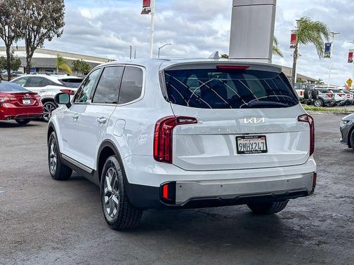 2024 Kia Telluride LX