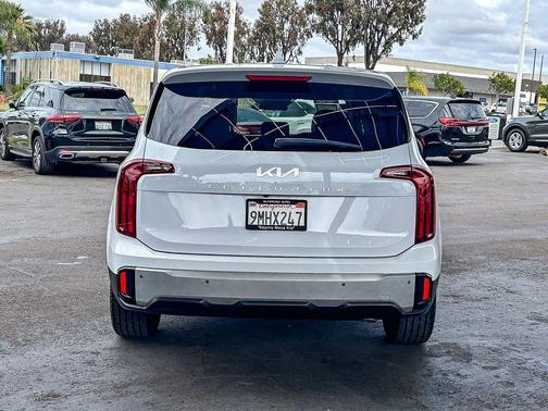 2024 Kia Telluride LX