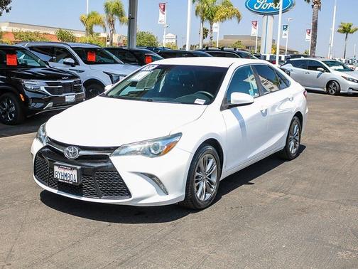 2017 Toyota Camry SE