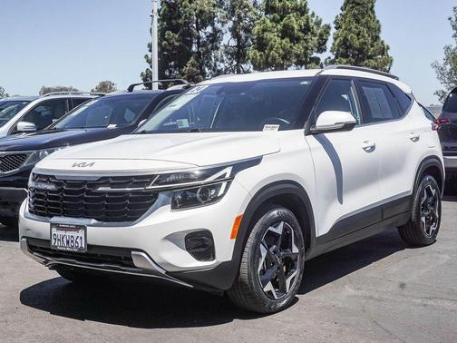 Snow White Pearl 2024 Kia Seltos EX