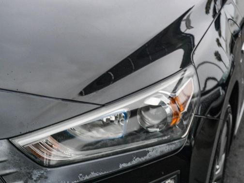 2018 Hyundai IONIQ Plug-In Hybrid Base