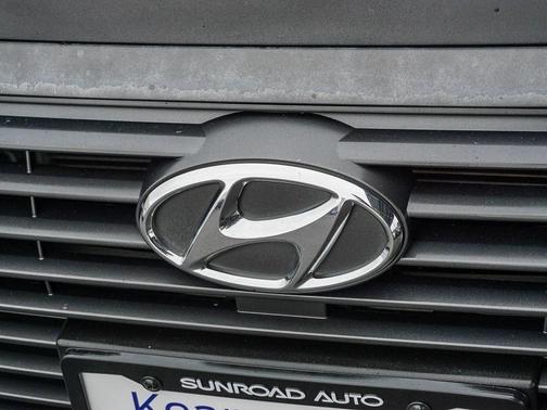 2018 Hyundai IONIQ Plug-In Hybrid Base