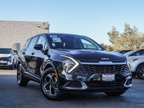 Fusion Orange 2023 Kia Sportage LX