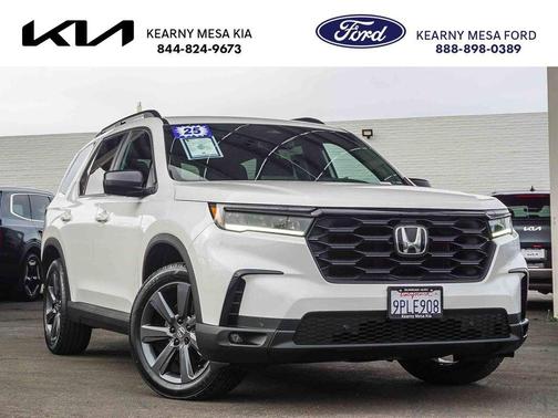 Platinum White Pearl 2025 Honda Pilot Sport