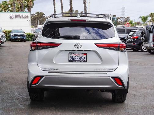 Wind Chill Pearl 2023 Toyota Highlander Platinum