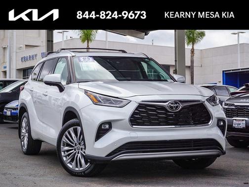 Wind Chill Pearl 2023 Toyota Highlander Platinum