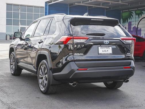 2024 Toyota RAV4 Hybrid XLE Premium