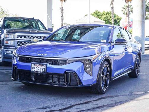 2025 Kia K4 GT-Line