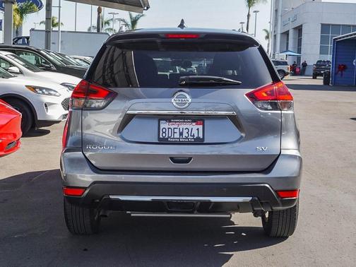 2018 Nissan Rogue SV