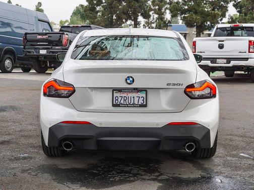 2022 BMW 230 i