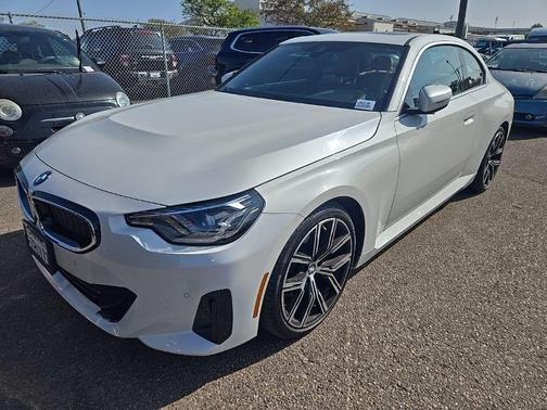Mineral White Metallic 2022 BMW 230 i