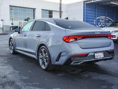 2022 Kia K5 EX