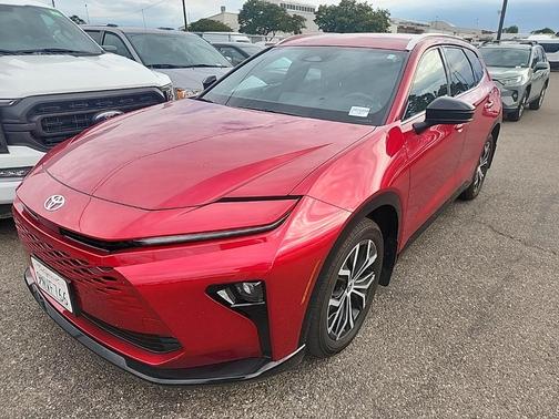 2025 Toyota Crown Signia XLE