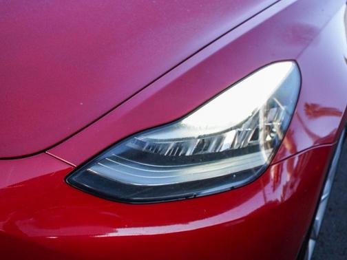 2018 Tesla Model 3 Mid Range