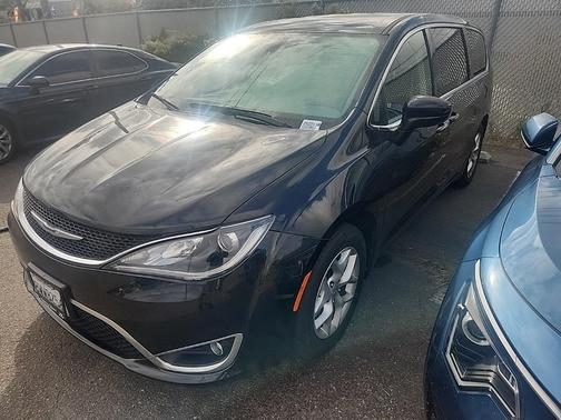 2020 Chrysler Pacifica Touring