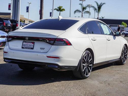 2025 Honda Accord Hybrid Touring