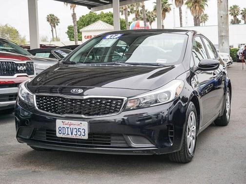 Aurora Black Pearl 2017 Kia Forte LX