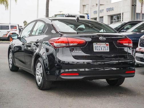 Aurora Black Pearl 2017 Kia Forte LX