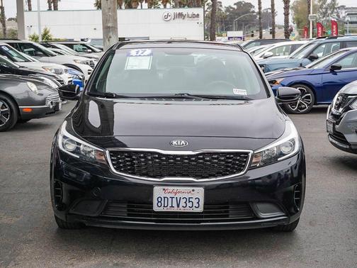 Aurora Black Pearl 2017 Kia Forte LX