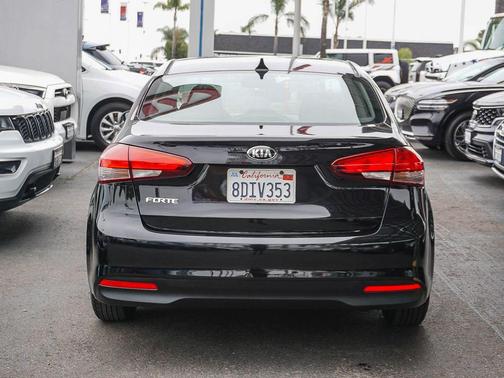 Aurora Black Pearl 2017 Kia Forte LX
