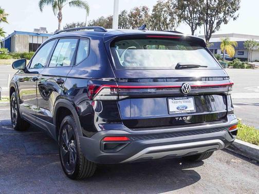 Deep Black Pearl Effect 2025 Volkswagen Taos 1.5T S