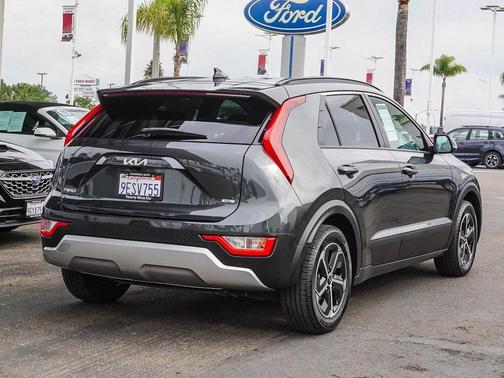 2023 Kia Niro EX