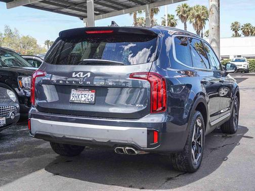 Gravity Gray 2023 Kia Telluride S