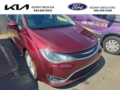 2017 Chrysler Pacifica Touring-L Plus
