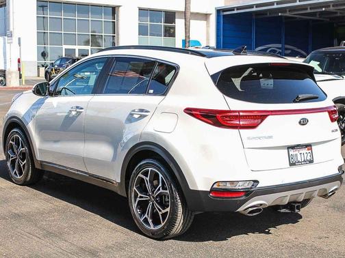 Snow White Pearl 2021 Kia Sportage SX Turbo