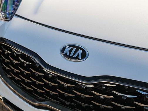 Snow White Pearl 2021 Kia Sportage SX Turbo