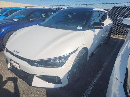 Snow White Pearl 2023 Kia EV6 GT