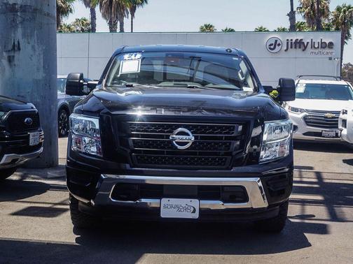 Black 2021 Nissan Titan SV