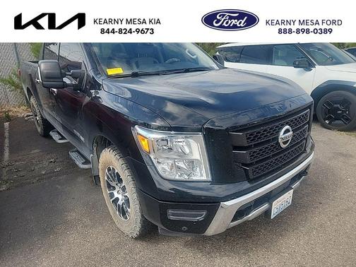 Black 2021 Nissan Titan SV