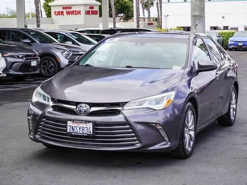 2016 Toyota Camry XLE