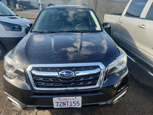 Crystal Black Silica 2018 Subaru Forester 2.5i Touring