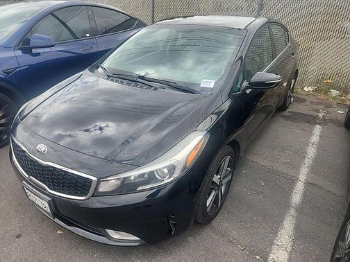 Aurora Black Pearl 2018 Kia Forte EX